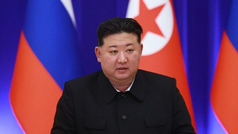 Líder Norcoreano acusa a Corea del Sur y Washington de preparar una guerra