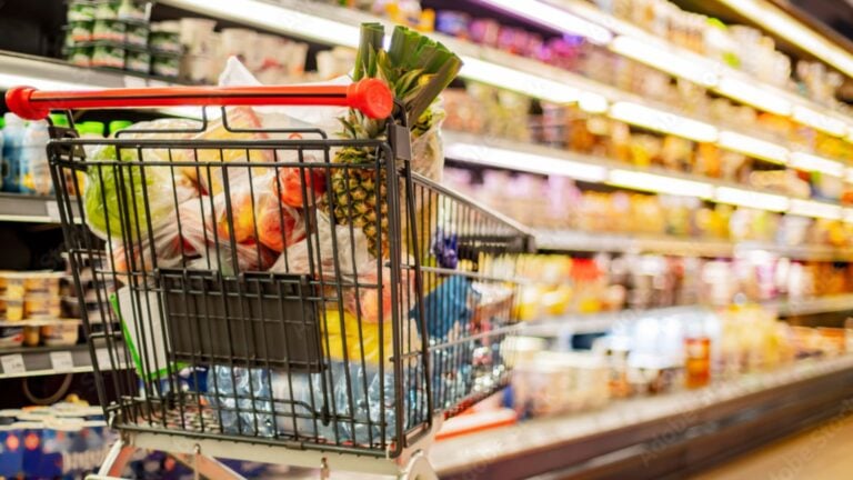 EE.UU. endurece reglas de cupones de alimentos en seis estados para reducir consumo de azúcar