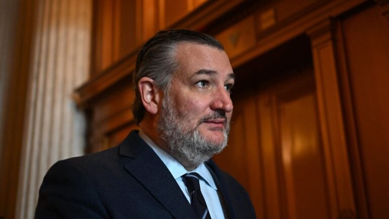 Ted Cruz visita El Salvador y respalda la estrategia de Bukele contra las pandillas
