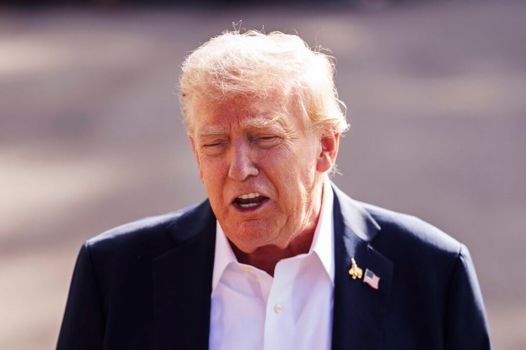 Trump anuncia arancel del 100 % a películas extranjeras para “proteger” la industria del cine en EE.UU.