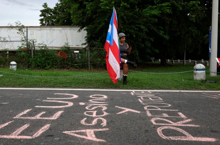 Puertorriqueños se movilizan de nuevo contra la Marina de EE.UU. entre tensión en el Caribe