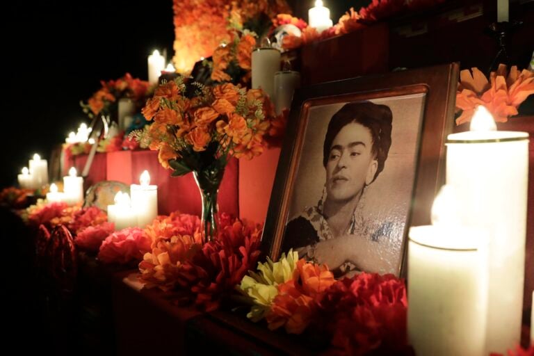 Subastarán cuadro de Frida Kahlo hasta por 60 millones