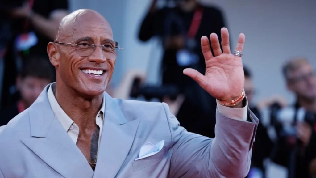 “The Rock” explora un lado vulnerable con la historia de Mark Kerr en “The Smashing Machine”
