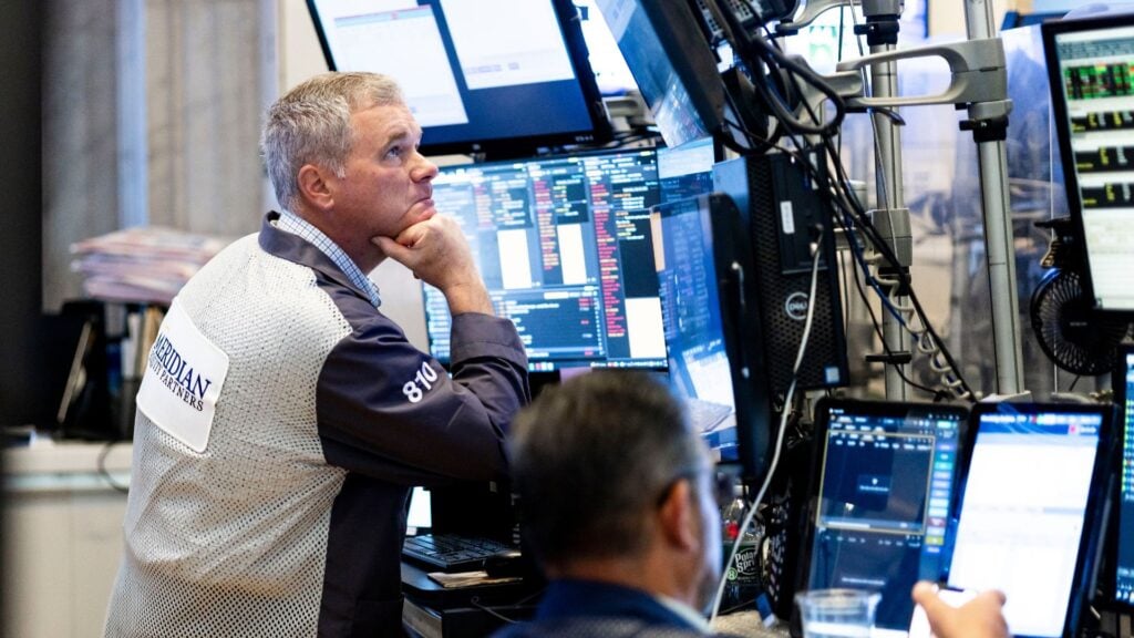 Wall Street abre el mes en negativo tras un agosto de récords