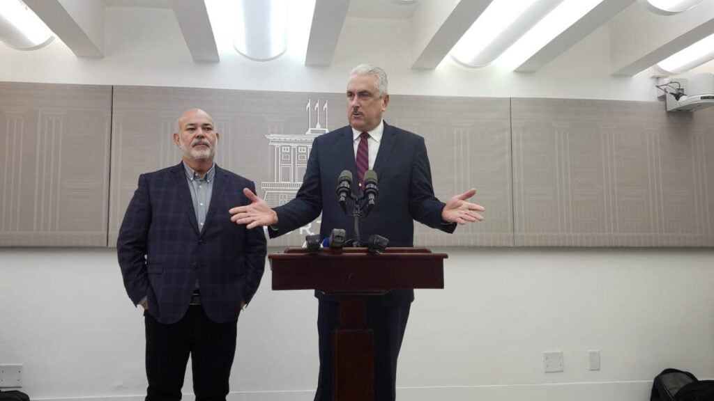 Rivera Schatz y Johnny Méndez cierran la puerta a reconsiderar el Proyecto de la Cámara 420