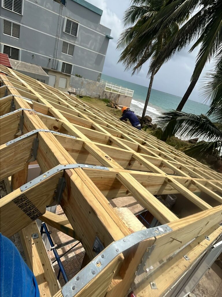 Techos Pa’ Mi Gente pide revisar proyecto de Eliezer Molina que regula despacho de concreto en obras comunitarias