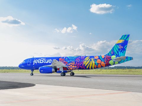 JetBlue presenta avión “Isla del Bluencanto” en honor a Puerto Rico