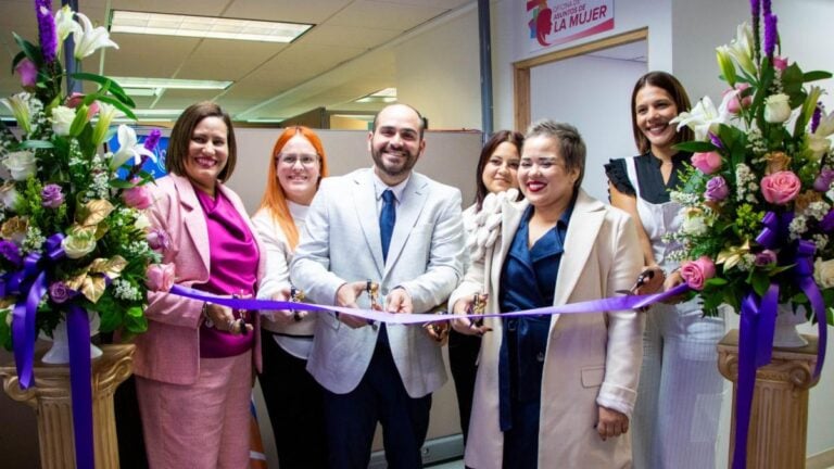 Cidra inaugura Oficina de Asuntos de la Mujer para brindar apoyo a víctimas de violencia doméstica