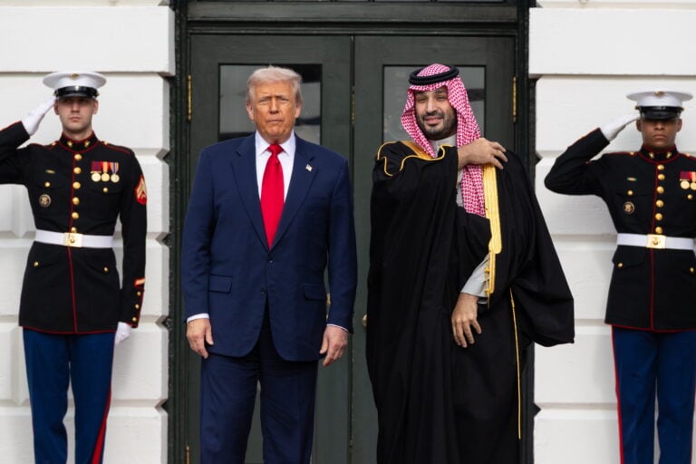 Trump recibe con honores de Estado al príncipe heredero saudí Mohamed bin Salmán en la Casa Blanca