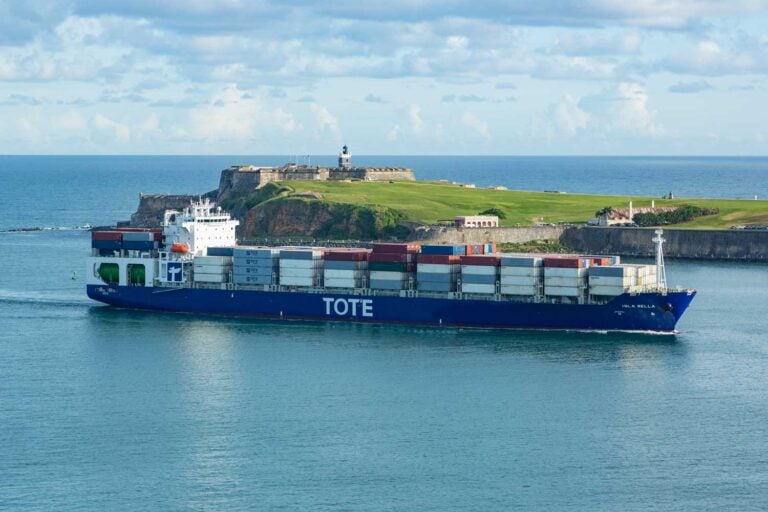 Nuevo aumento en los muelles: tarifas suben en plena época navideña