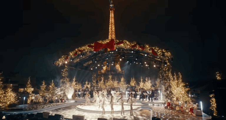 Christina Aguilera brilla en París con videoclip navideño desde la Torre Eiffel