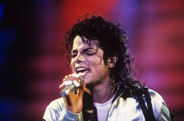 El legado de Michael Jackson sigue vivo: ‘Thriller’ lo convierte en el primer artista con éxitos en seis décadas