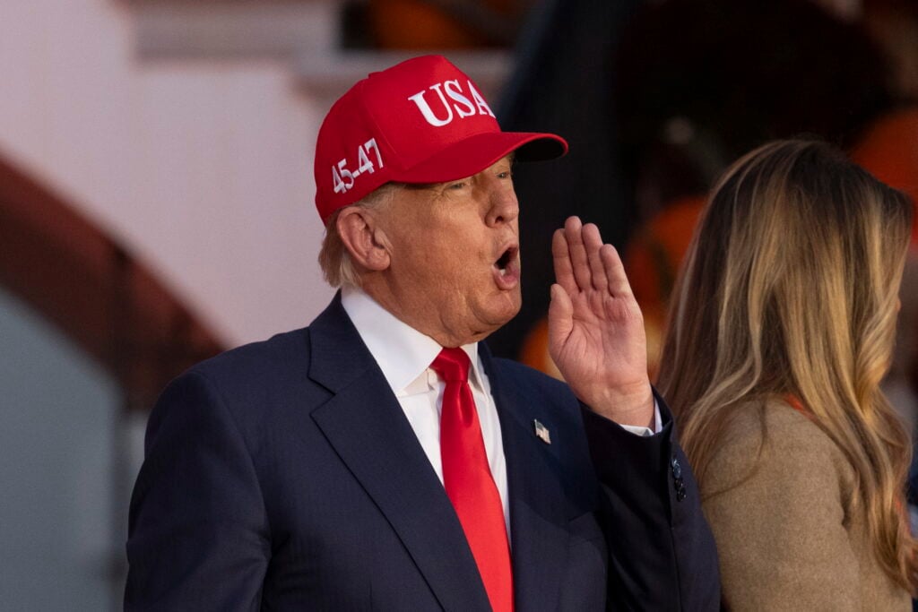 Latinos en EE. UU. expresan descontento con Trump y temores por redadas migratorias