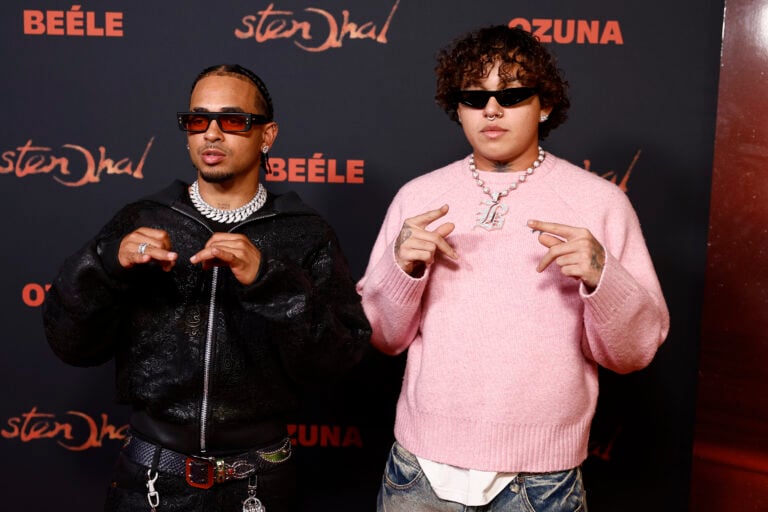 Ozuna y Beéle consolidan su “hermandad” artística con Stendhal