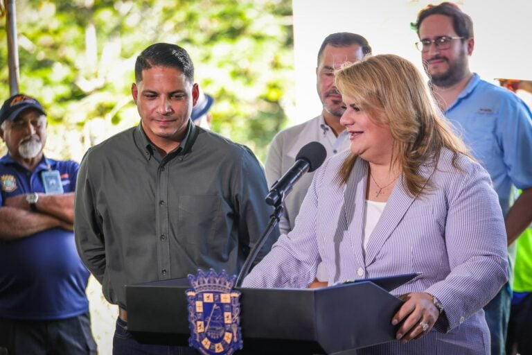 “Jugar con la luz es terrorismo”, dice la gobernadora sobre advertencias de LUMA