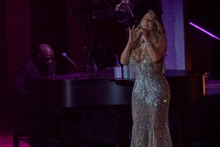 Mariah Carey amplía su récord histórico en el Billboard Hot 100 con su clásico navideño