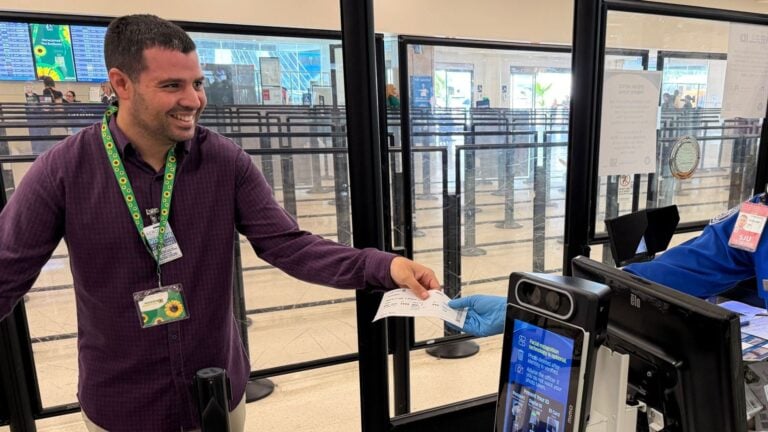 Pasajeros con condiciones no visibles recibirán apoyo adicional en el Aeropuerto Luis Muñoz Marín