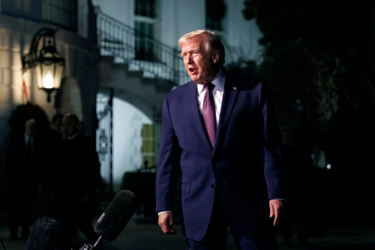 Trump justifica bombardeos en Nigeria por  “masacre” de cristianos