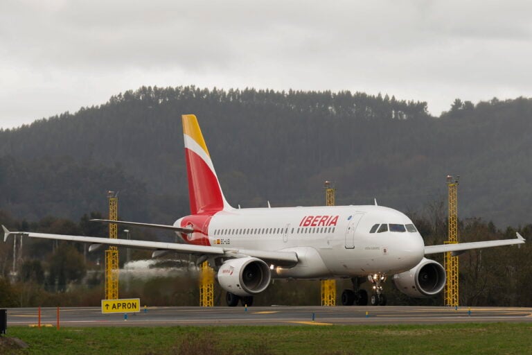 Iberia cancela operaciones con Venezuela por el resto de 2025 tras alerta de seguridad internacional