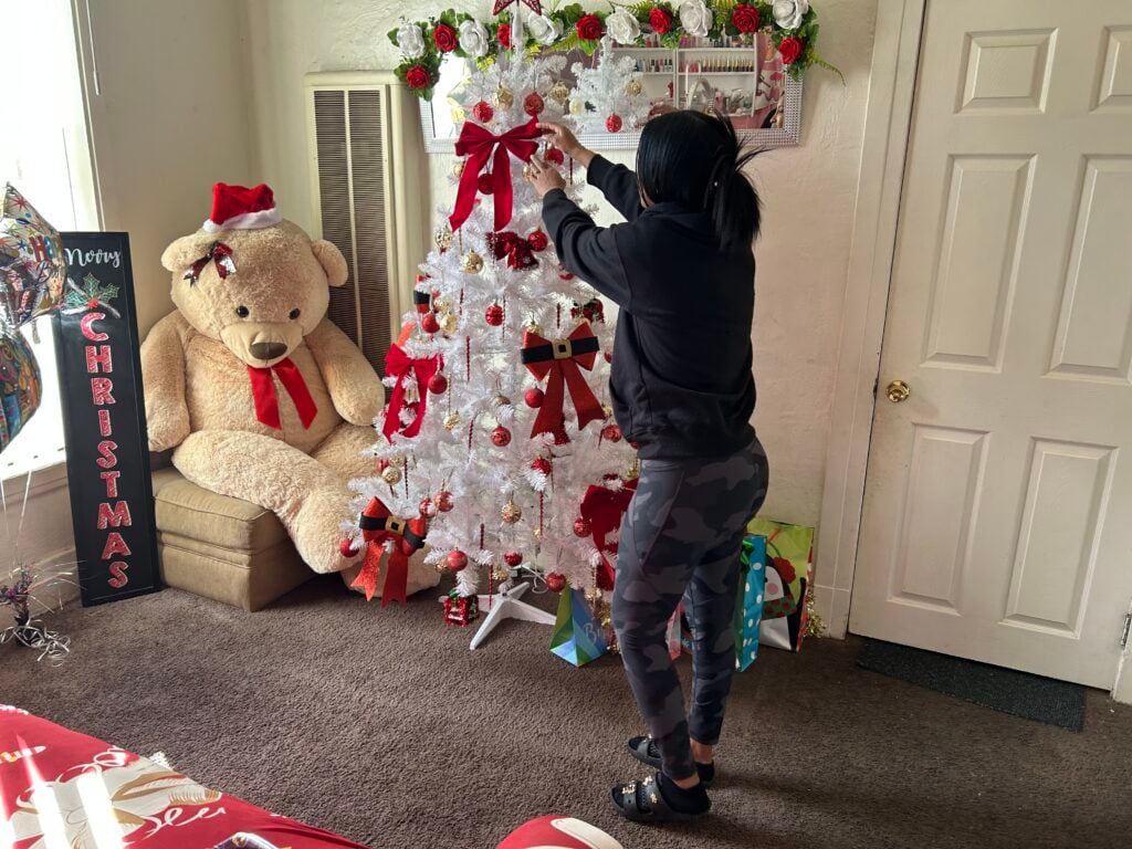 Navidad con miedo: familias inmigrantes “piden ser invisibles” ante redadas de ICE