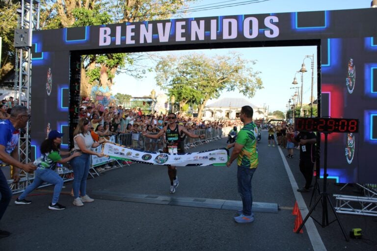 Atletismo boricua brilla en Añasco con récord en el 10K San Antonio Abad