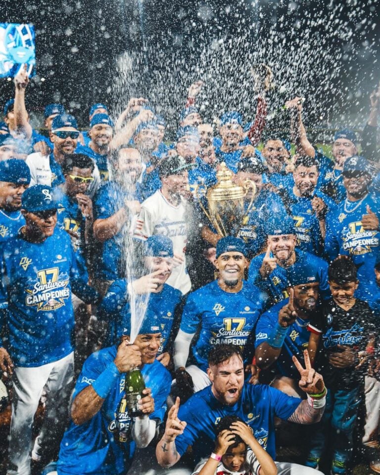 Cangrejeros de Santurce se coronan campeón de la temporada 2025-2026