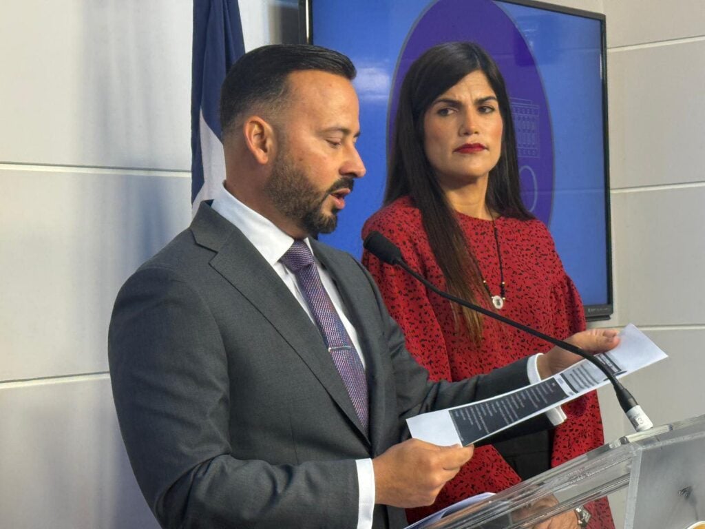 PPD propone recortes a contratos de publicidad para evitar eliminar exención a sistemas solares