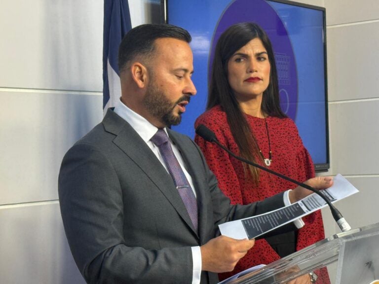 PPD propone recortes a contratos de publicidad para evitar eliminar exención a sistemas solares