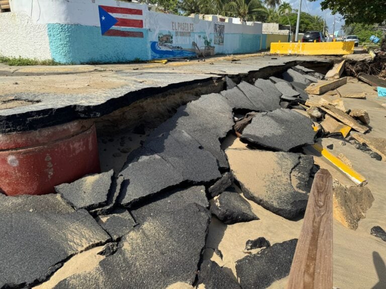 Serios los efectos de la erosión costera en Loíza: Comunidad exige soluciones permanentes