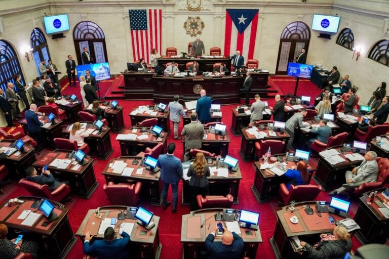 Senado concurre con enmiendas y aprueba medida que tipifica como asesinato la muerte de un concebido