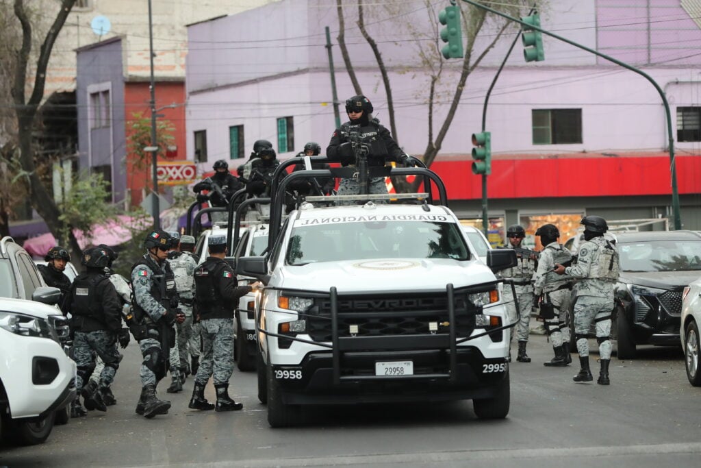 Embajada de EE.UU. pide a sus ciudadanos no salir en Jalisco y otros estados tras muerte de “El Mencho”