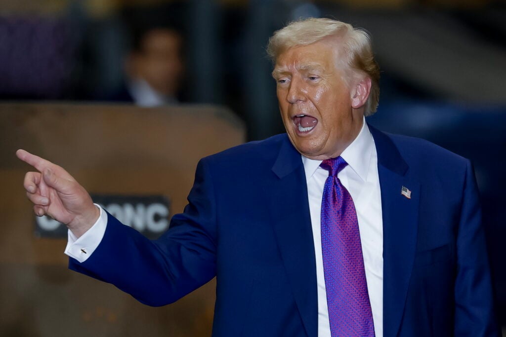 “Arancel es mi palabra favorita”: Trump insiste en su política comercial