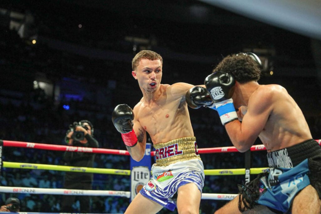 Joven boxeador boricua Yadriel Cabán suma su tercer nocaut profesional
