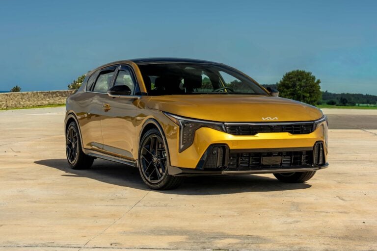 KIA K4 MEJOR AUTO FAMILIAR 2026 POR MOTORWEEK
