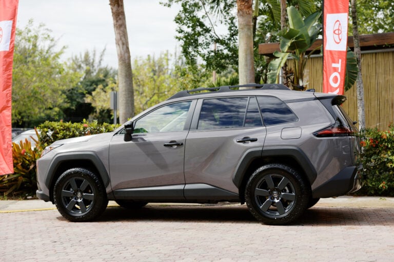 Toyota presenta en Puerto Rico la nueva RAV4 2026: más tecnología y ahora 100% electrificada