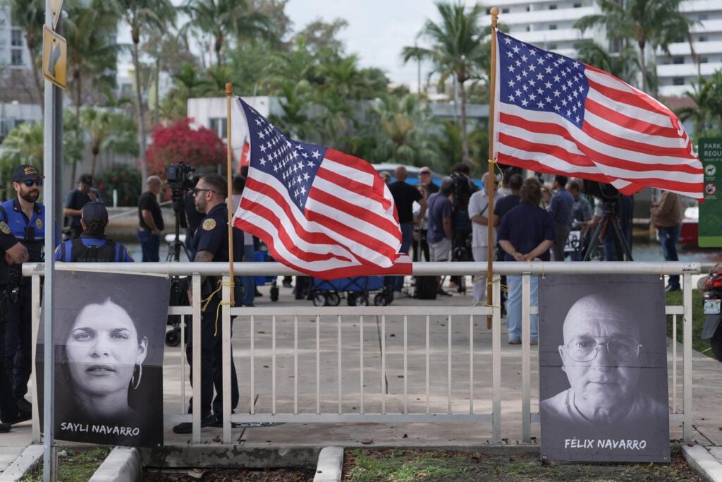 Exiliados cubanos piden a Trump que permita enviar barco a la isla con ayuda desde EEUU