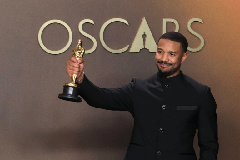 Michael B. Jordan gana su primer Óscar como Mejor Actor por “Sinners”