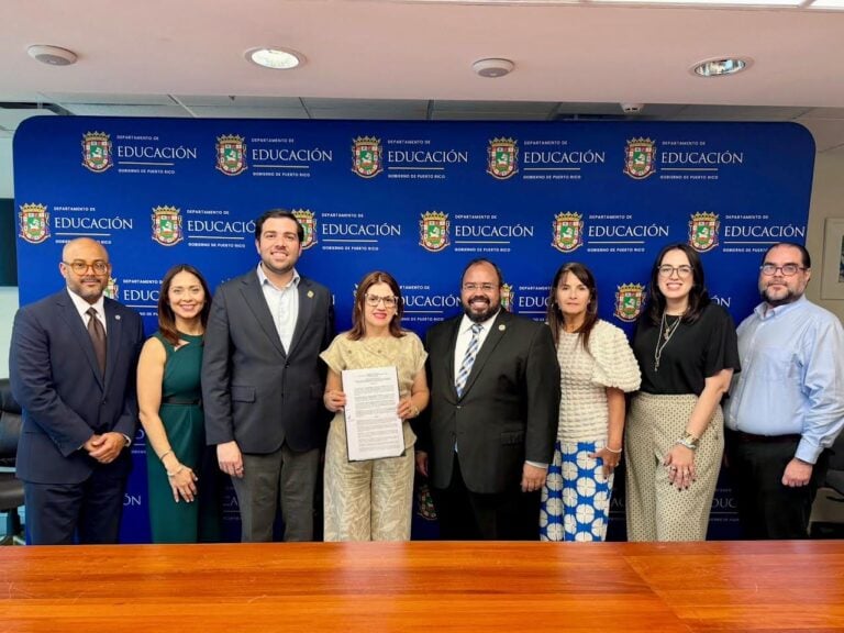 Nueva alianza busca conectar estudiantes con oportunidades laborales en Puerto Rico