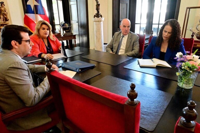 Gobierno reafirma salida de LUMA tras reunión con su nueva CEO