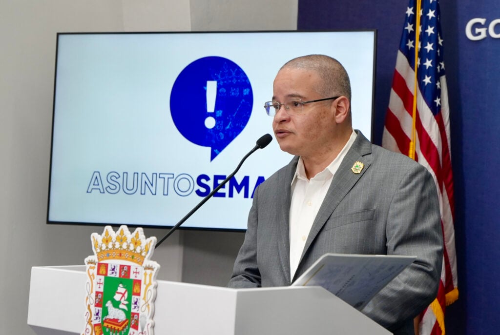 PPD en el Senado pide citar a secretario de Salud por caso Domenech y Politank