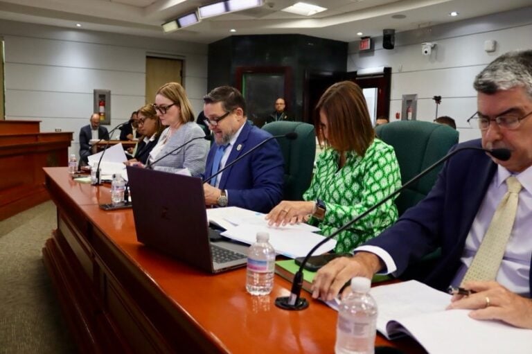 DRNA enfrenta señalamientos por permisos vencidos y fallas en cobros