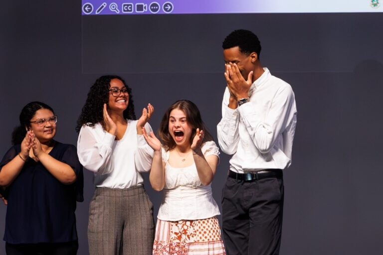 Estudiante boricua gana Poetry Out Loud y representará a Puerto Rico en Washington