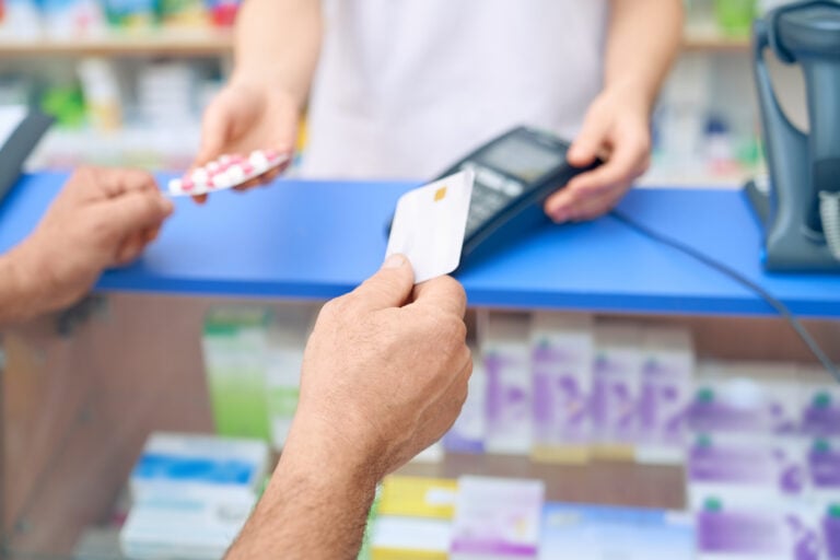Prometen ahorros de hasta 80 % en medicamentos: app también ofrece descuentos en Puerto Rico