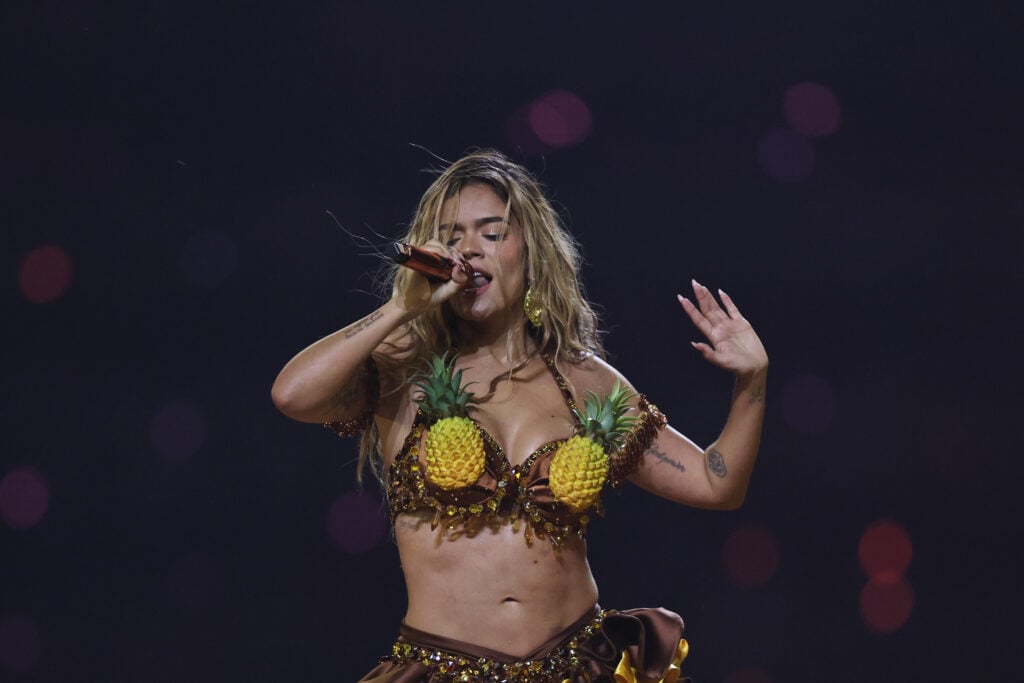 “Latina por siempre”: Karol G brilla en Coachella y celebra su cultura
