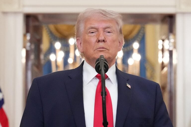 Trump propone gasto récord en defensa y recortes sociales: lo que podría impactar en Puerto Rico