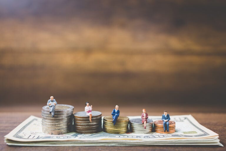 Debate sobre salario mínimo vuelve a la Cámara: lo que está en juego para el trabajador promedio