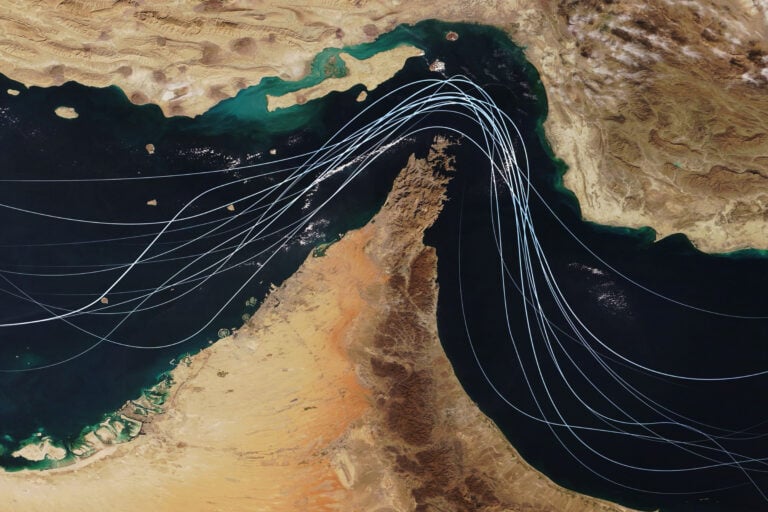 Se encienden las alarmas: Irán interrumpe paso de petroleros en el estratégico Ormuz