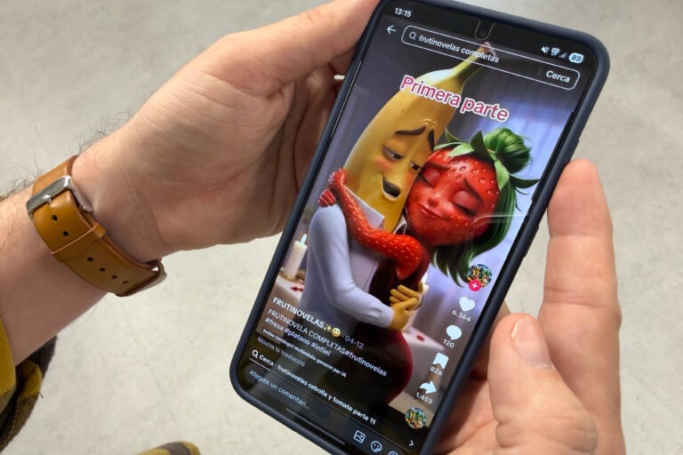 De plátanos infieles a fresas vengativas: así son las ‘frutinovelas’ que arrasan en TikTok
