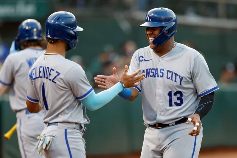 Salvador Pérez iguala a «Pudge» Rodríguez y pone la mira en la marca de George Brett