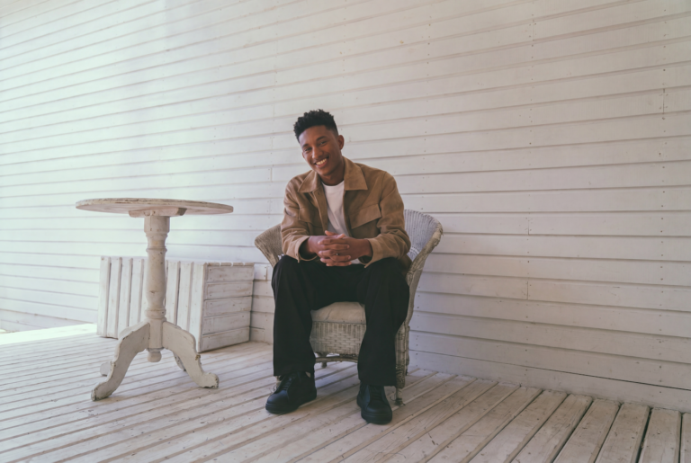 Emanuel Deliser lanza “Mateo 21:12”, un tema sobre sanidad, fe y transformación